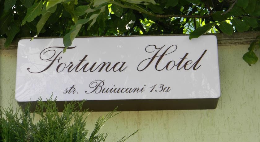 Fortuna Hotel Kischinau Exterior foto